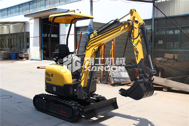 小型挖掘機(jī) 小型挖掘機(jī)